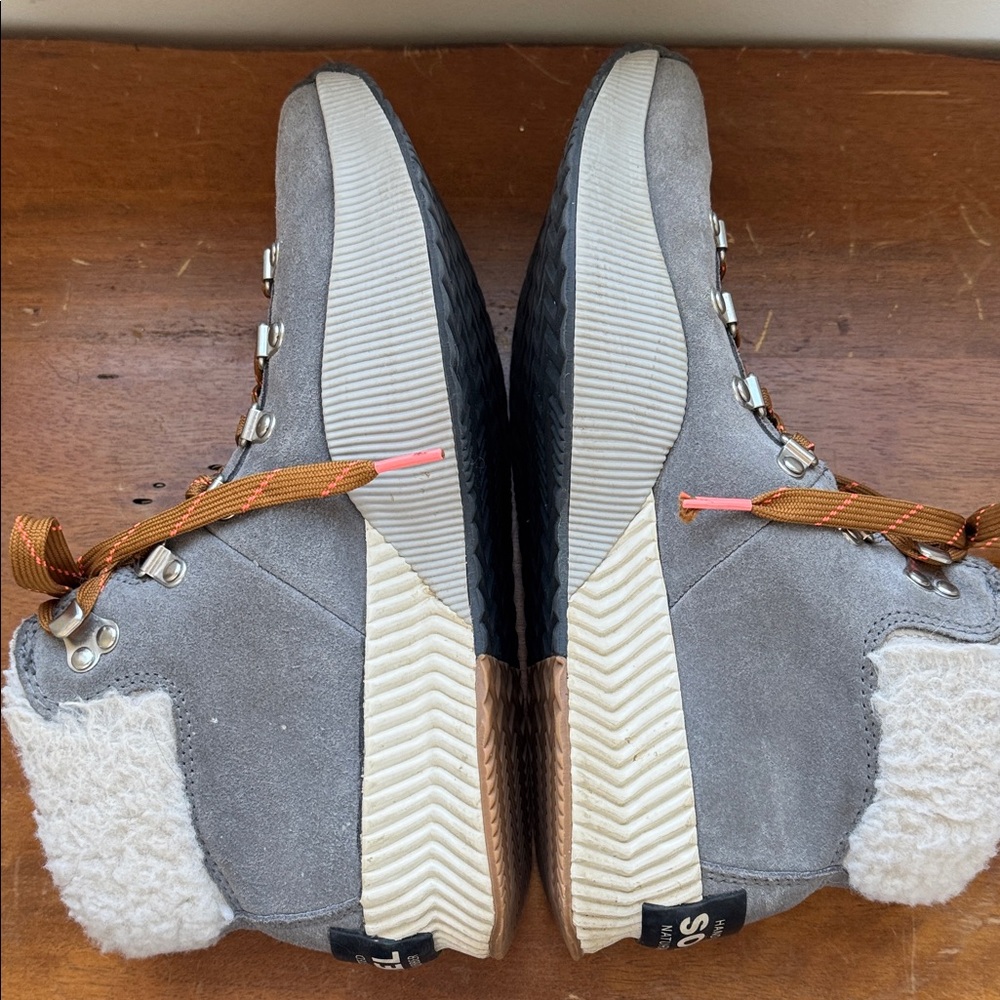 Sorel Out N About Winter Conquest Waterproof Boots w/Shearling Cuff Women’s 8.5 - Picture 9 of 16